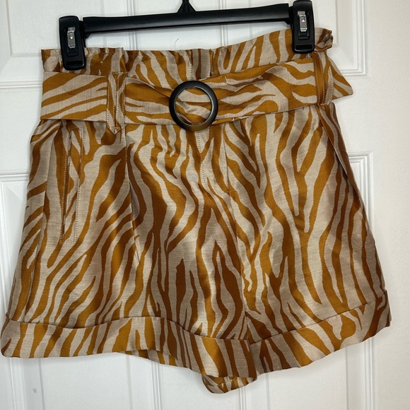 Sézane Romeo Shorts in Zebra Ochre - Picture 6 of 8